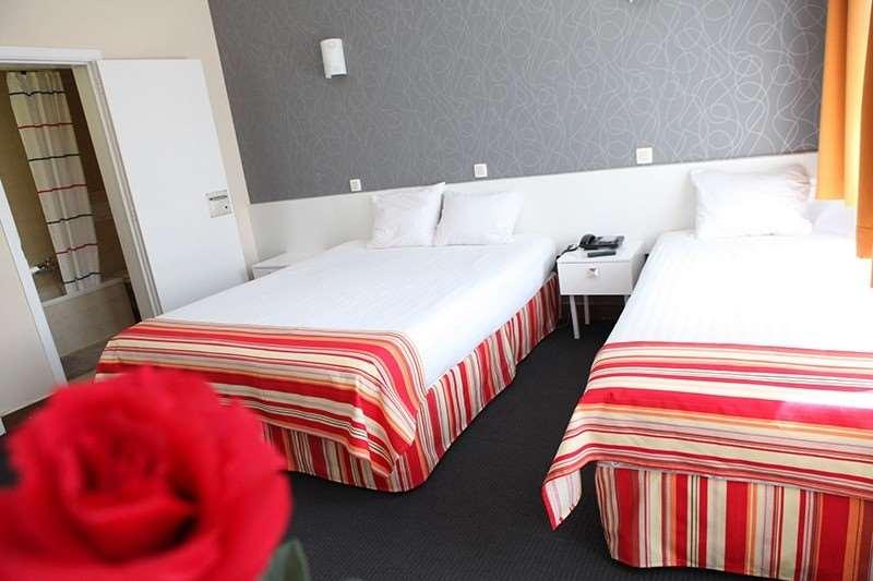 Hotel De France Saint-Gilles Cameră foto